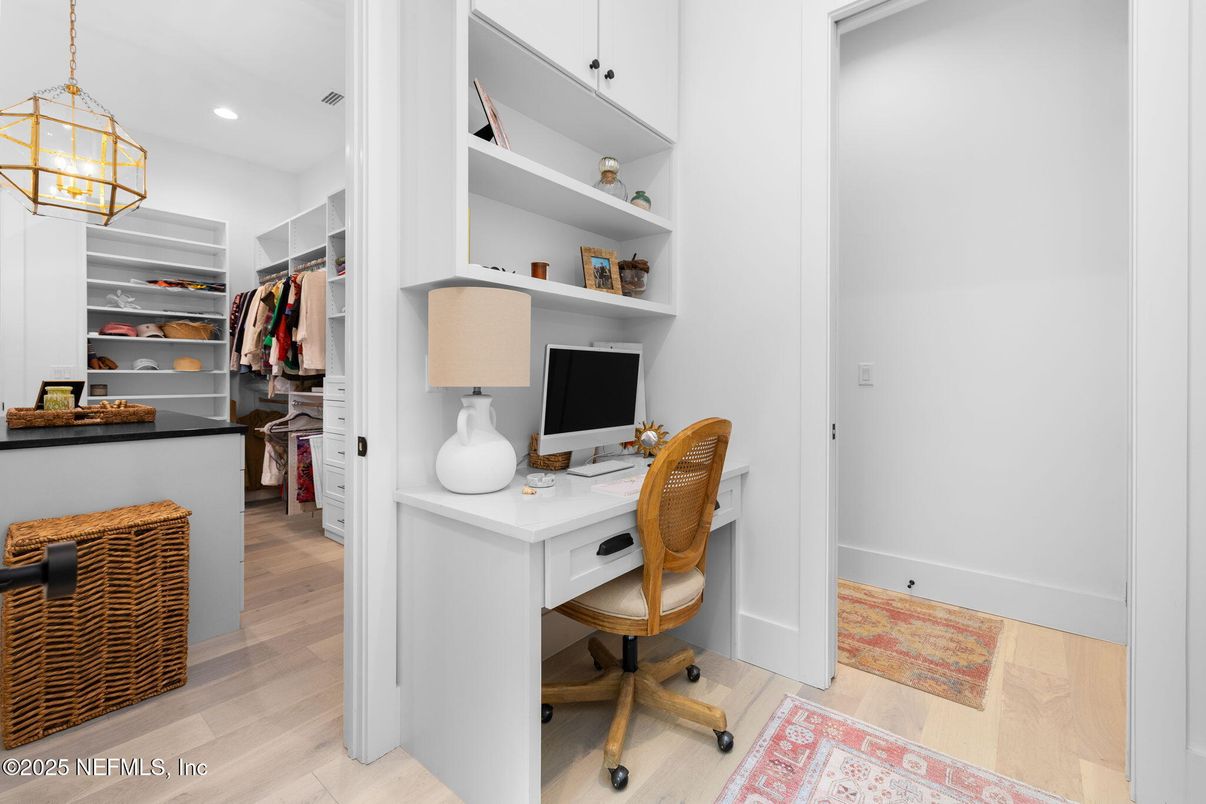 Home Office, Interior, Pendant Lights, Recessed Lighting, Walk-in Closets, Wood Texture Flooring