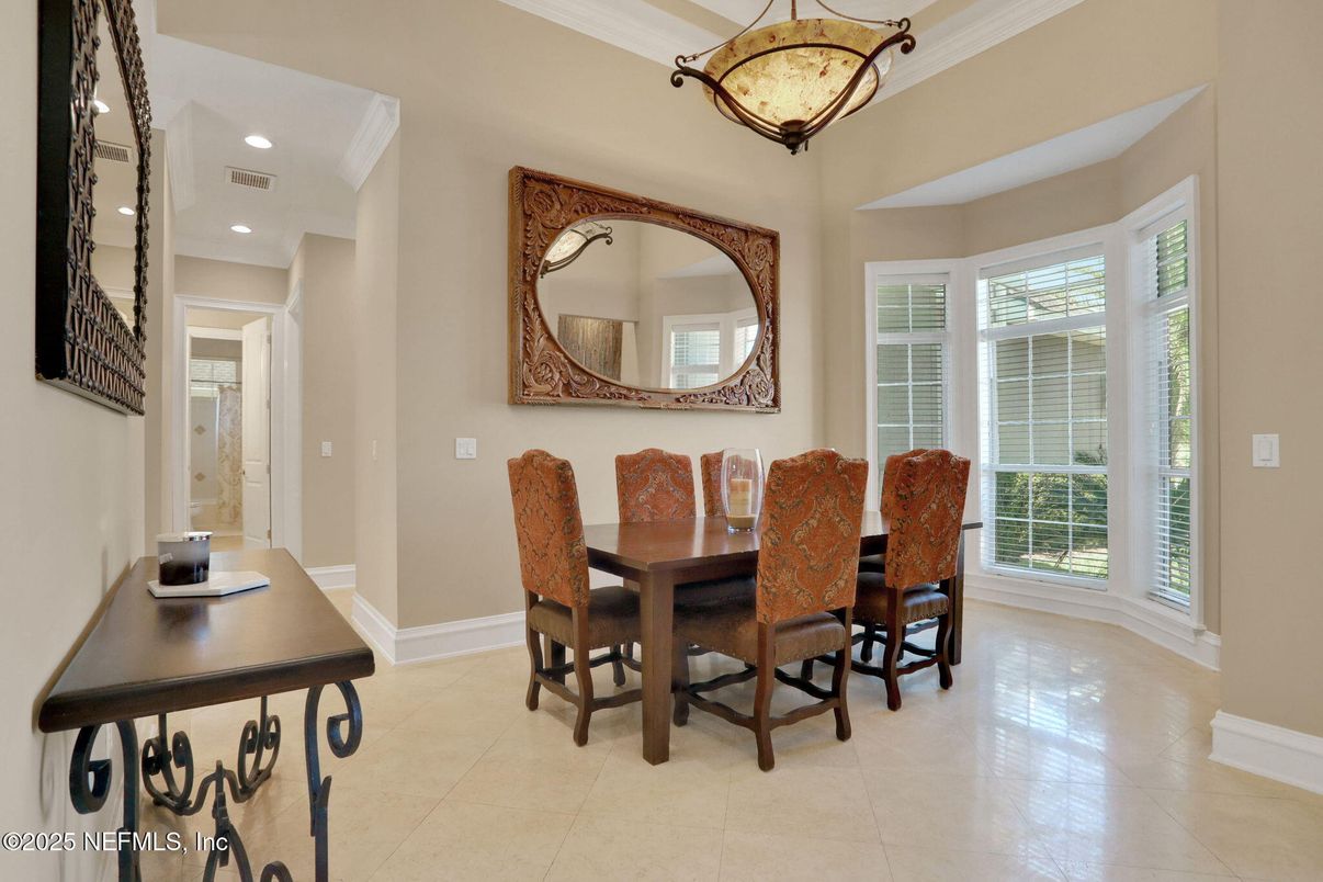 Dining room, Interior, Recessed Lighting