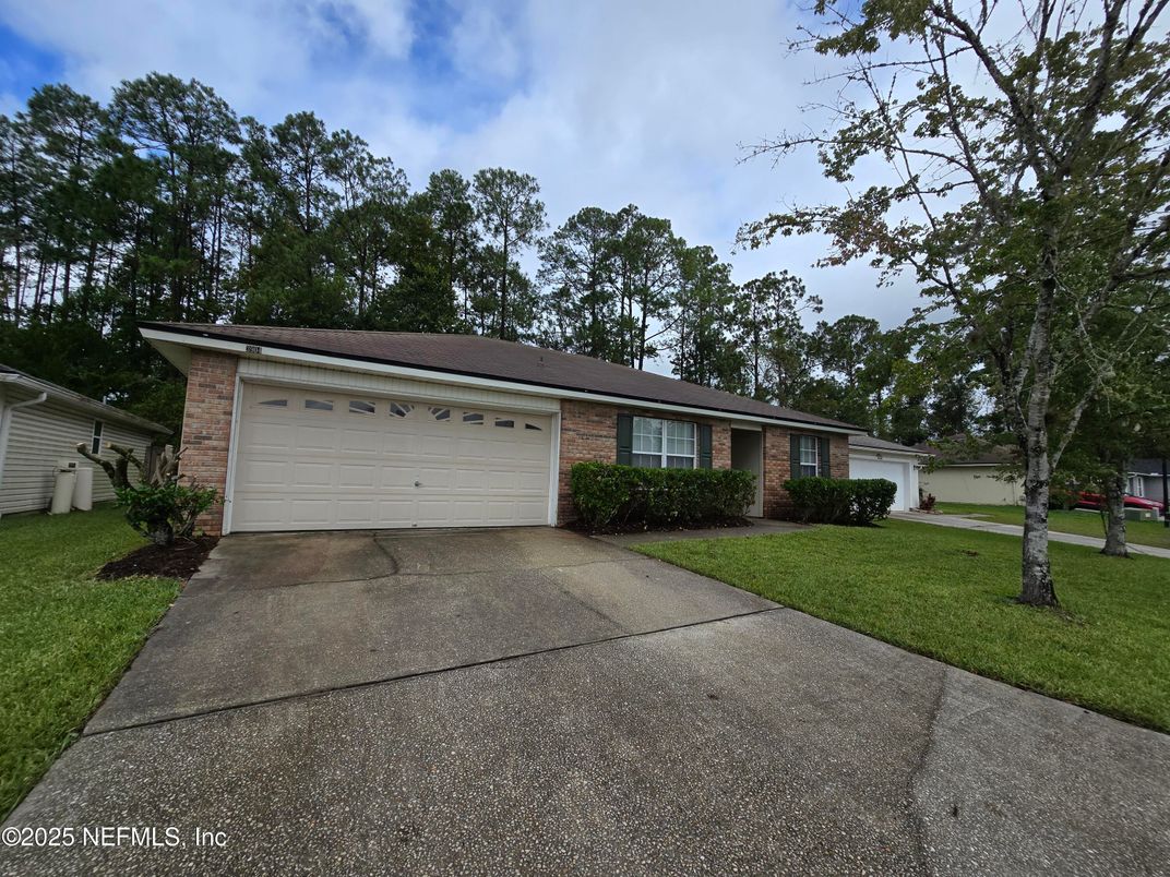 Attached, Exterior, Facade, Brick Facade, Ranch