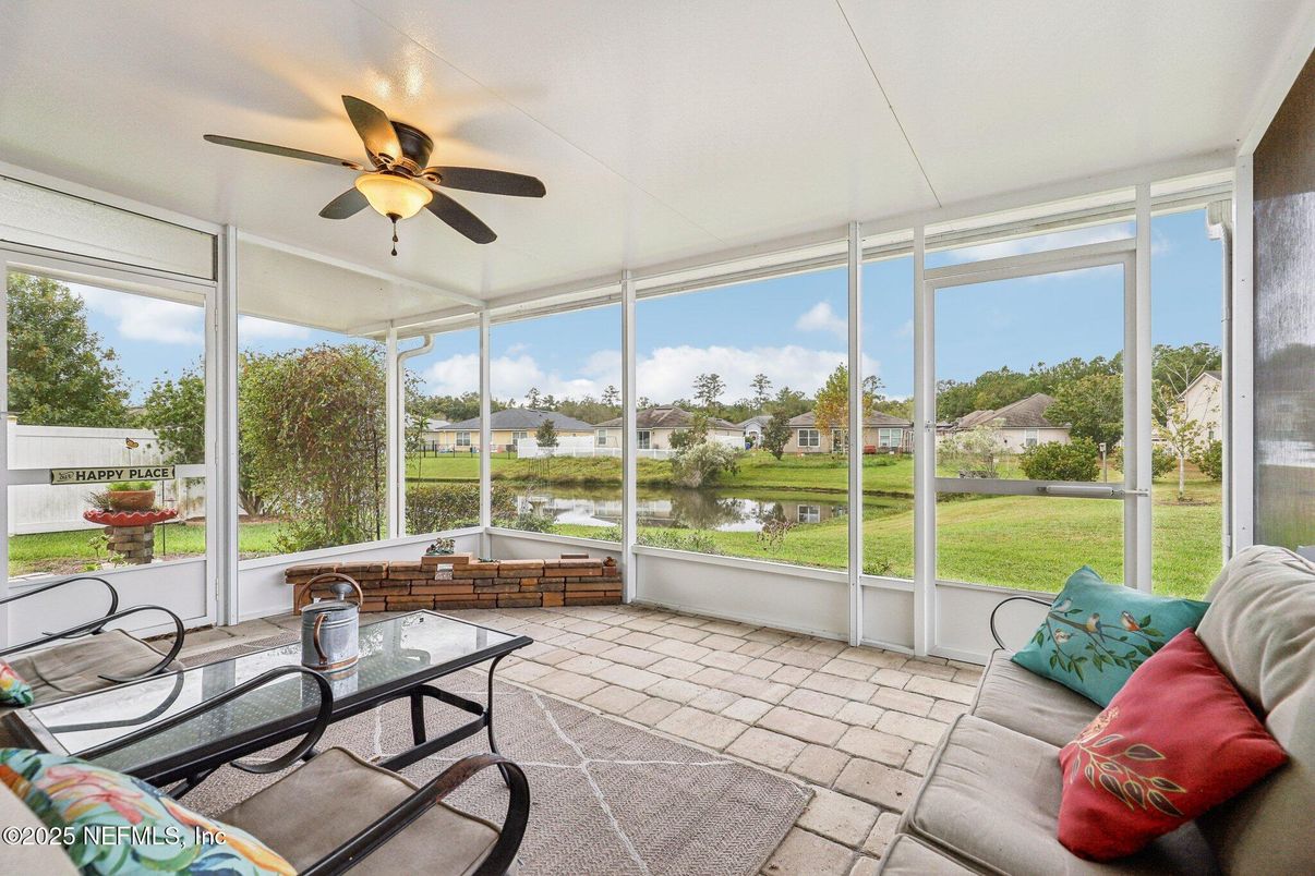 Interior, Sun Room, Water
