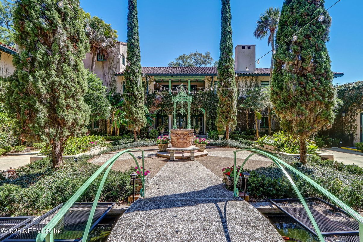 Backyard, Exterior, Facade, Mediterranean