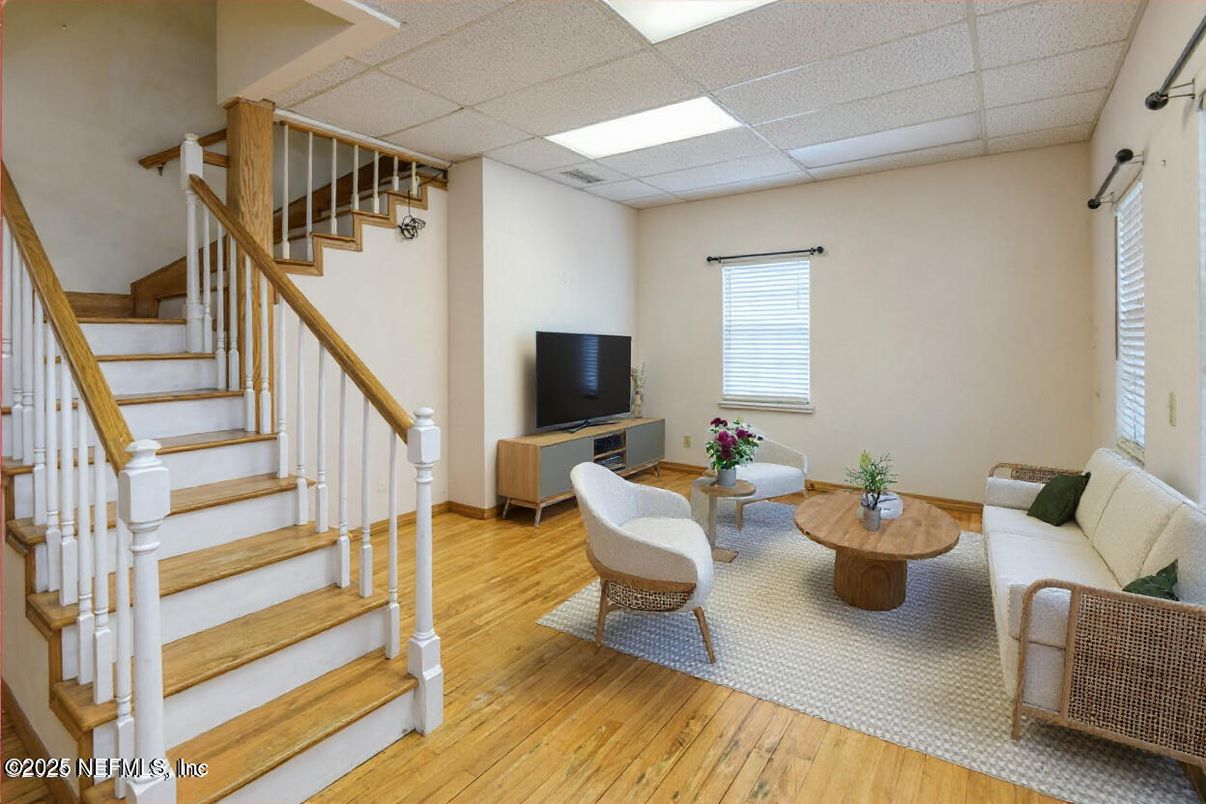 Interior, Living room, Recessed Lighting, Wood Texture Flooring