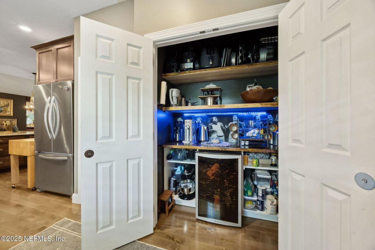 Interior, Recessed Lighting, Wood Texture Flooring