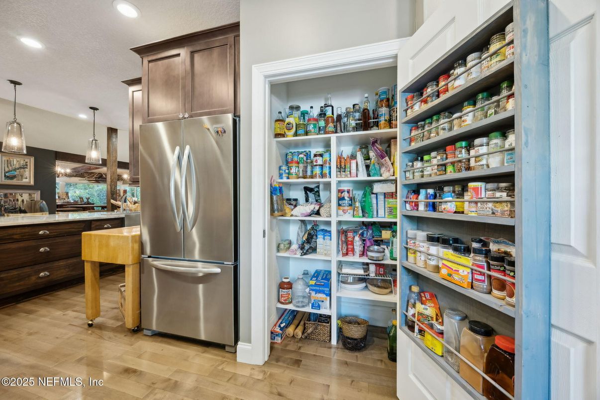 Interior, Pendant Lights, Recessed Lighting, Stainless Steel Appliances, Wood Texture Flooring