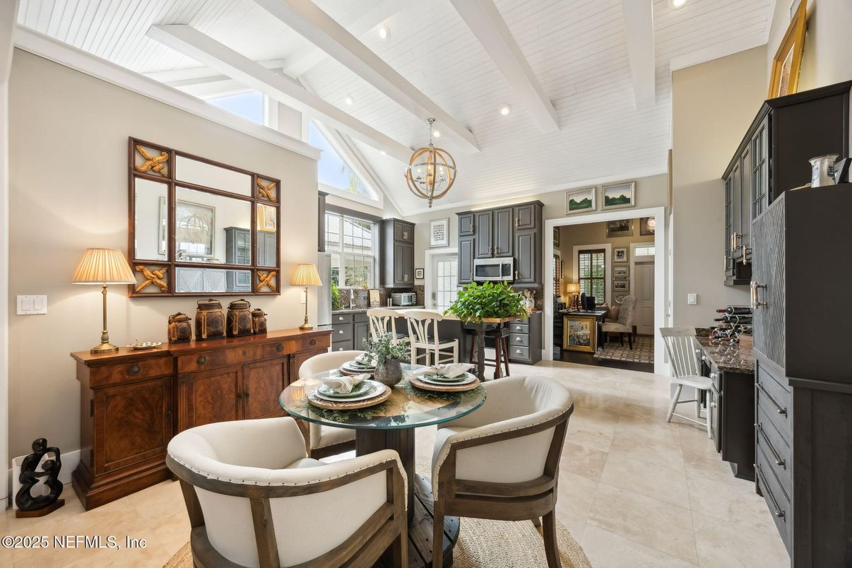 Dining room, Interior, Kitchen, Recessed Lighting