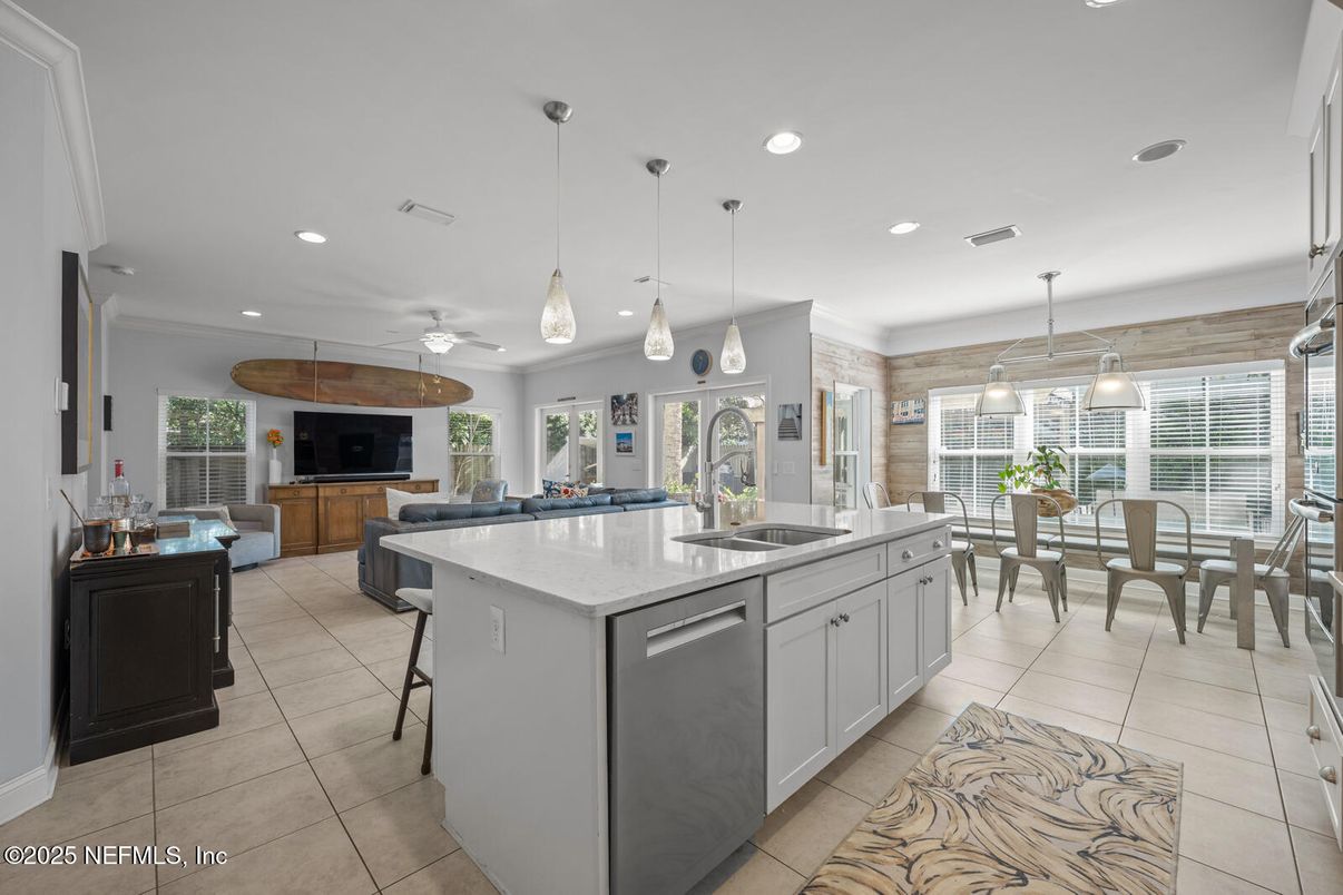 Dining room, Interior, Kitchen, Pendant Lights, Recessed Lighting