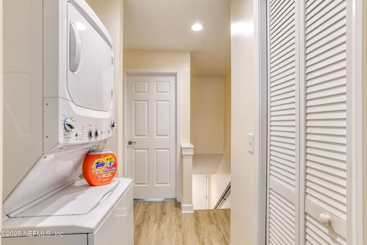 Interior, Recessed Lighting, Utility Closets, Washer, Wood Texture Flooring