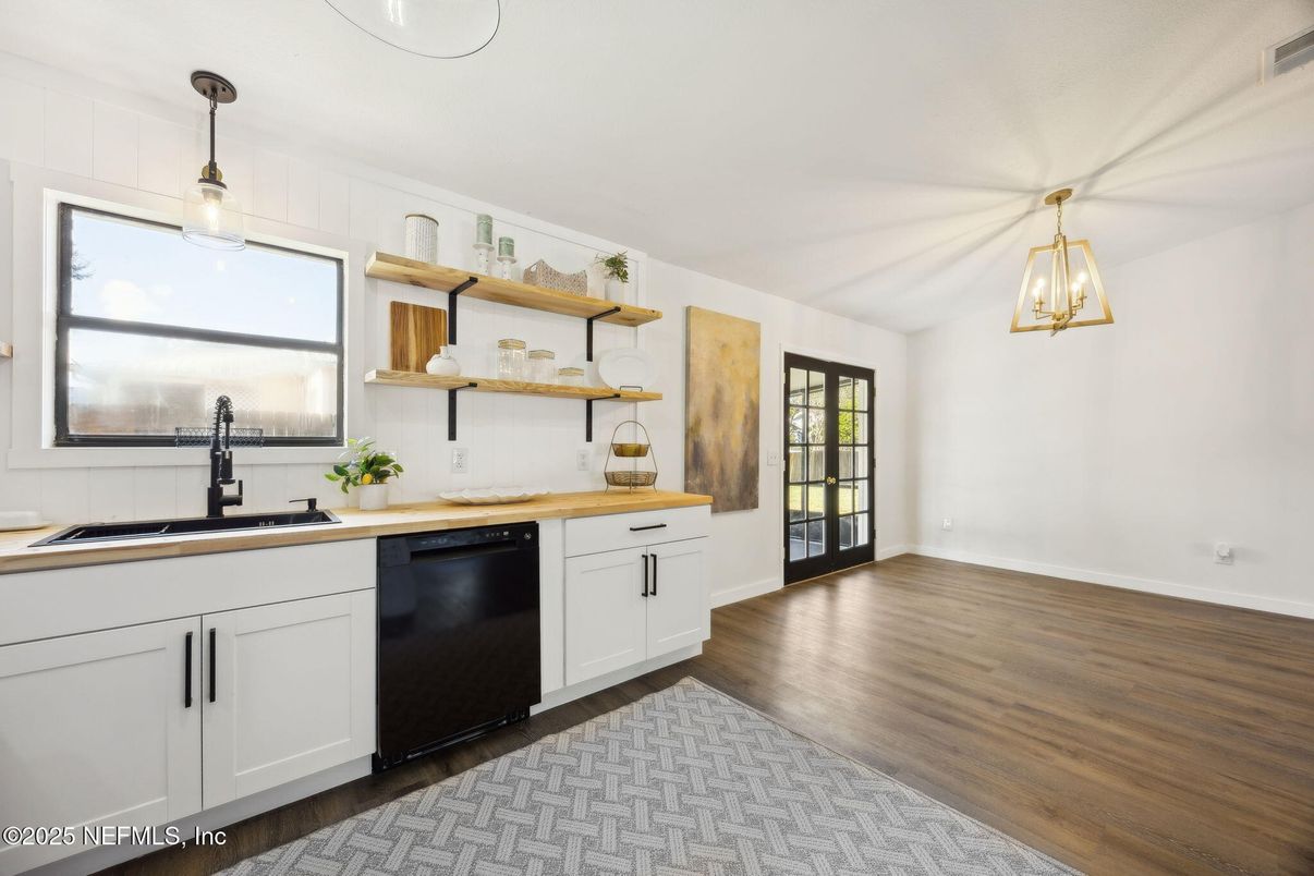 Interior, Kitchen, Pendant Lights, Wood Texture Flooring