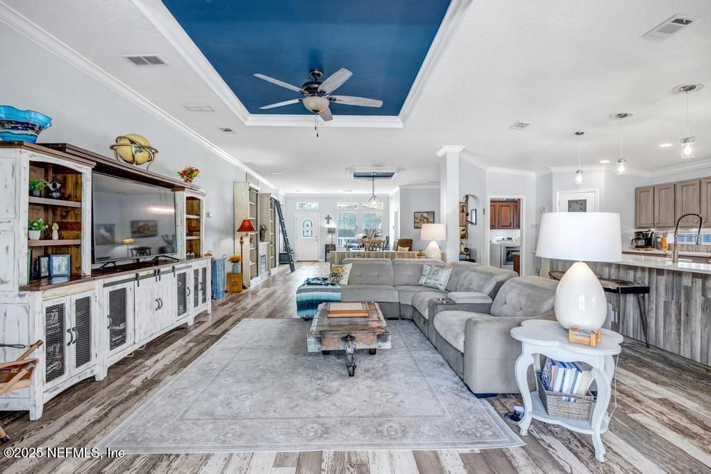 Interior, Kitchen, Living room, Pendant Lights, Recessed Lighting, Wood Texture Flooring