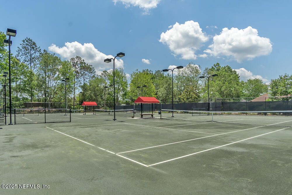 Exterior, Tennis Courts