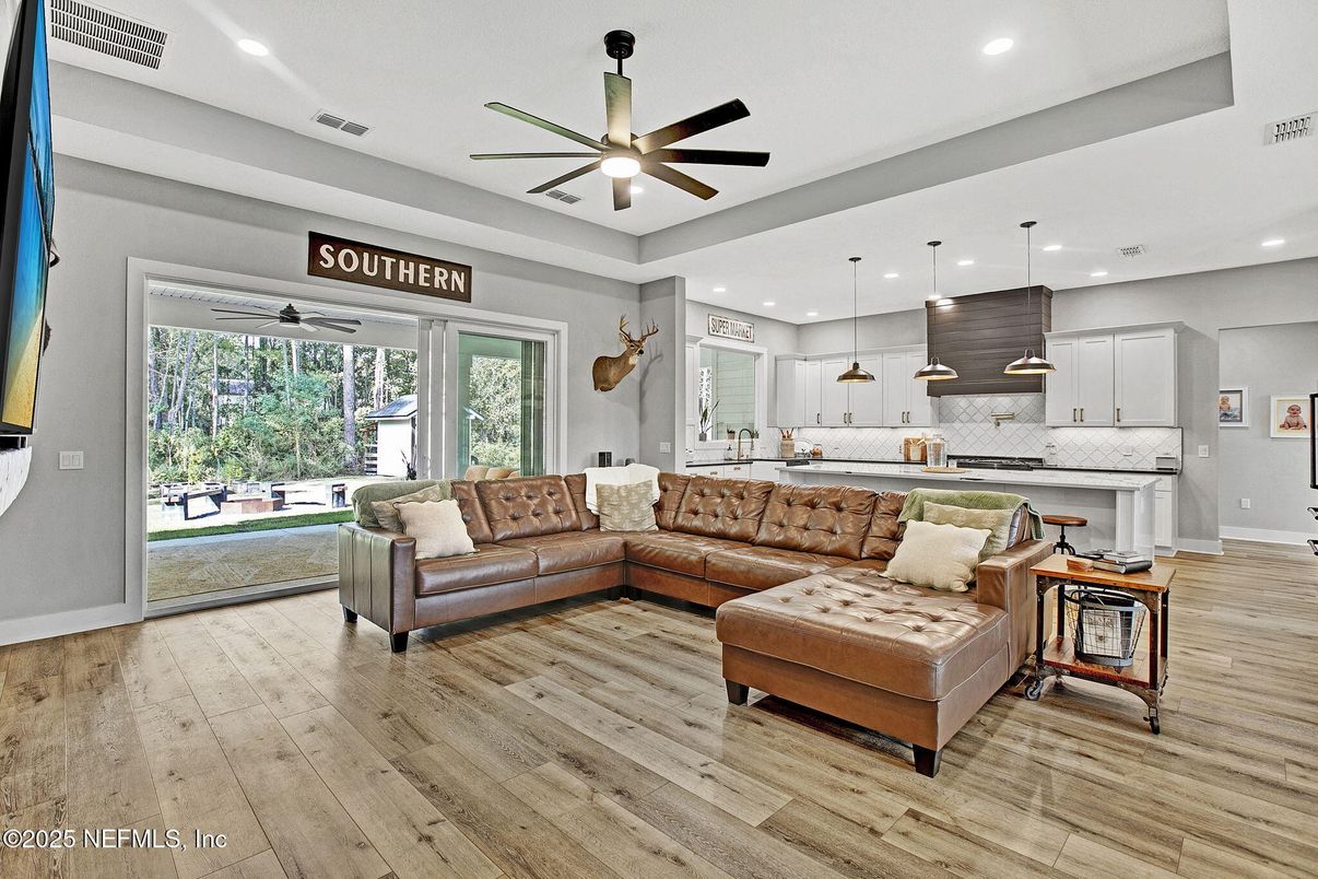 Interior, Kitchen, Living room, Pendant Lights, Recessed Lighting, Stainless Steel Appliances, Wood Texture Flooring