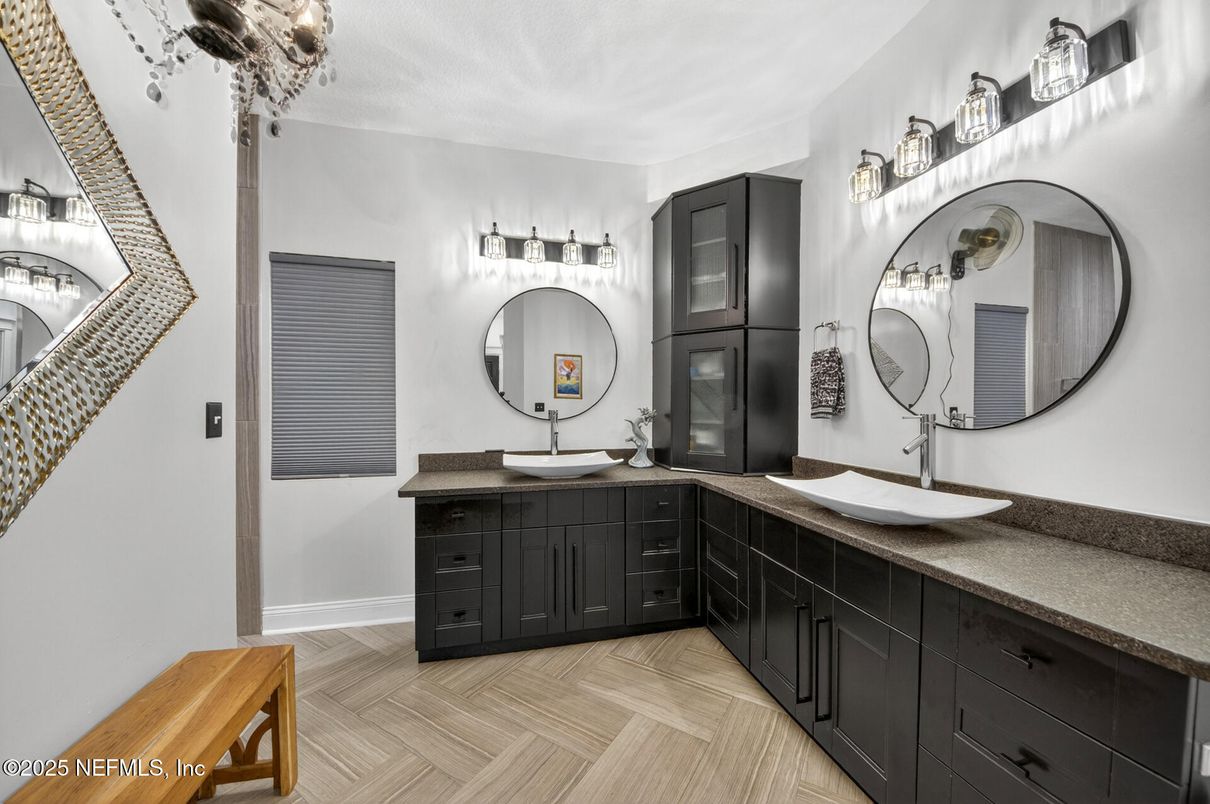 Bathroom, Dual Sink Vanities, Interior, Wood Texture Flooring