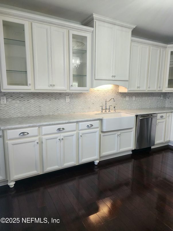 Interior, Kitchen, Wood Texture Flooring