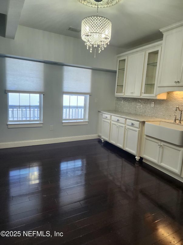 Chandelier, Interior, Kitchen, Wood Texture Flooring