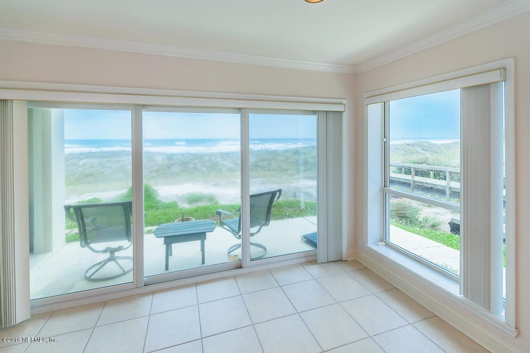 Empty room, Interior, Recessed Lighting, Water