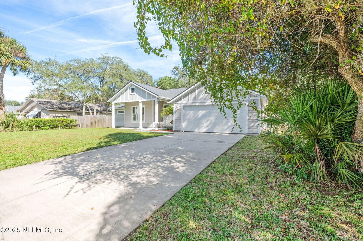 Backyard, Detached Garage, Exterior