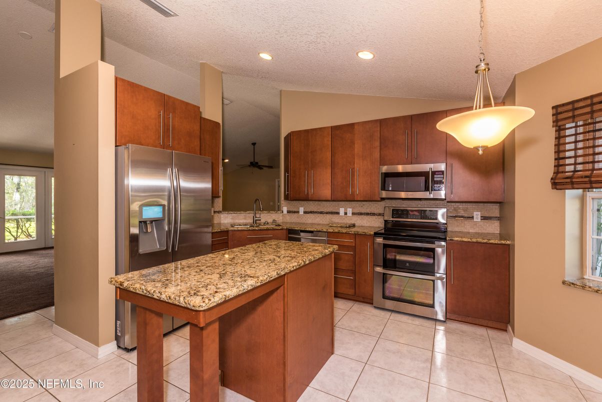 Interior, Kitchen, Pendant Lights, Recessed Lighting, Stainless Steel Appliances