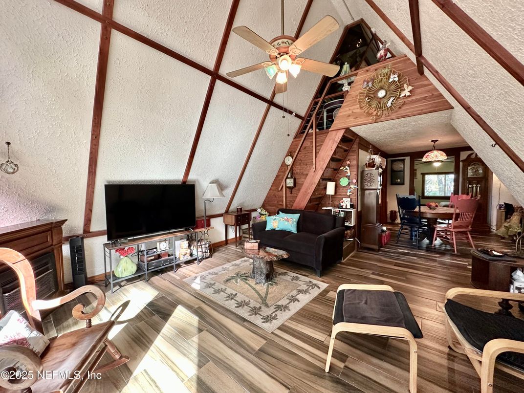 Chandelier, Dining room, Interior, Living room, Wood Texture Flooring