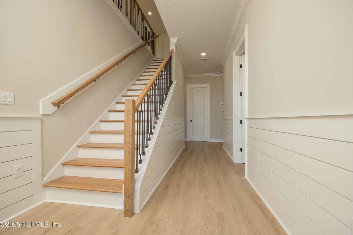 Interior, Recessed Lighting, Wood Texture Flooring