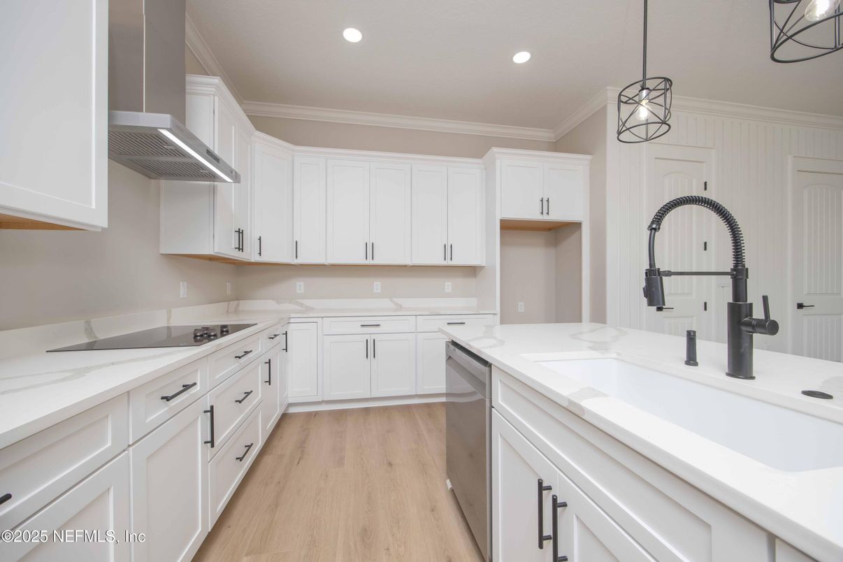 Interior, Kitchen, Pendant Lights, Recessed Lighting, Wood Texture Flooring