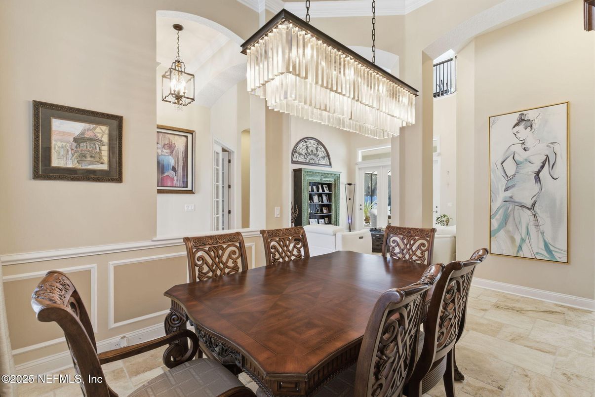 Chandelier, Dining room, Interior, Pendant Lights