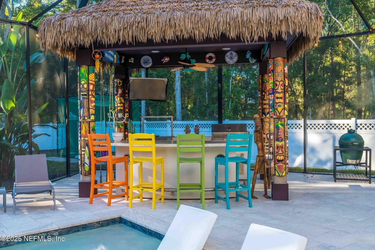 Interior, Pool, Sun Room