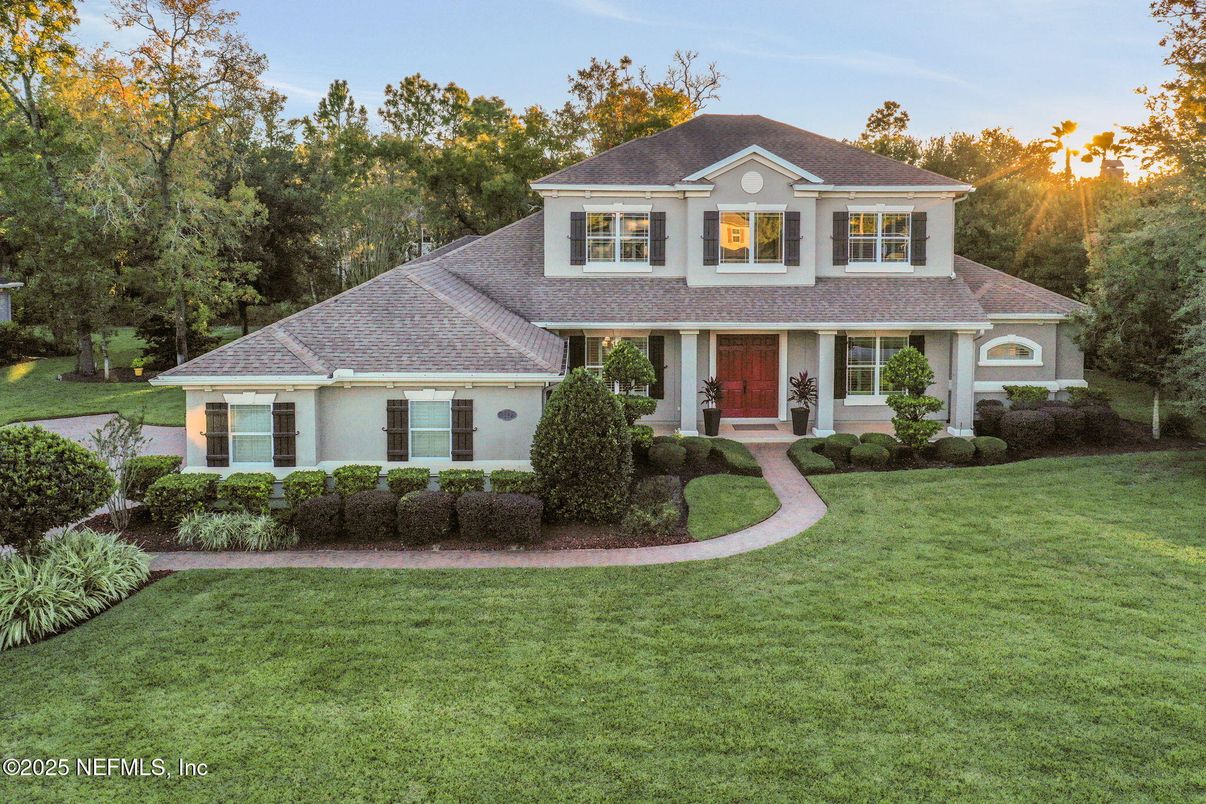 Exterior, Facade, French Provincial