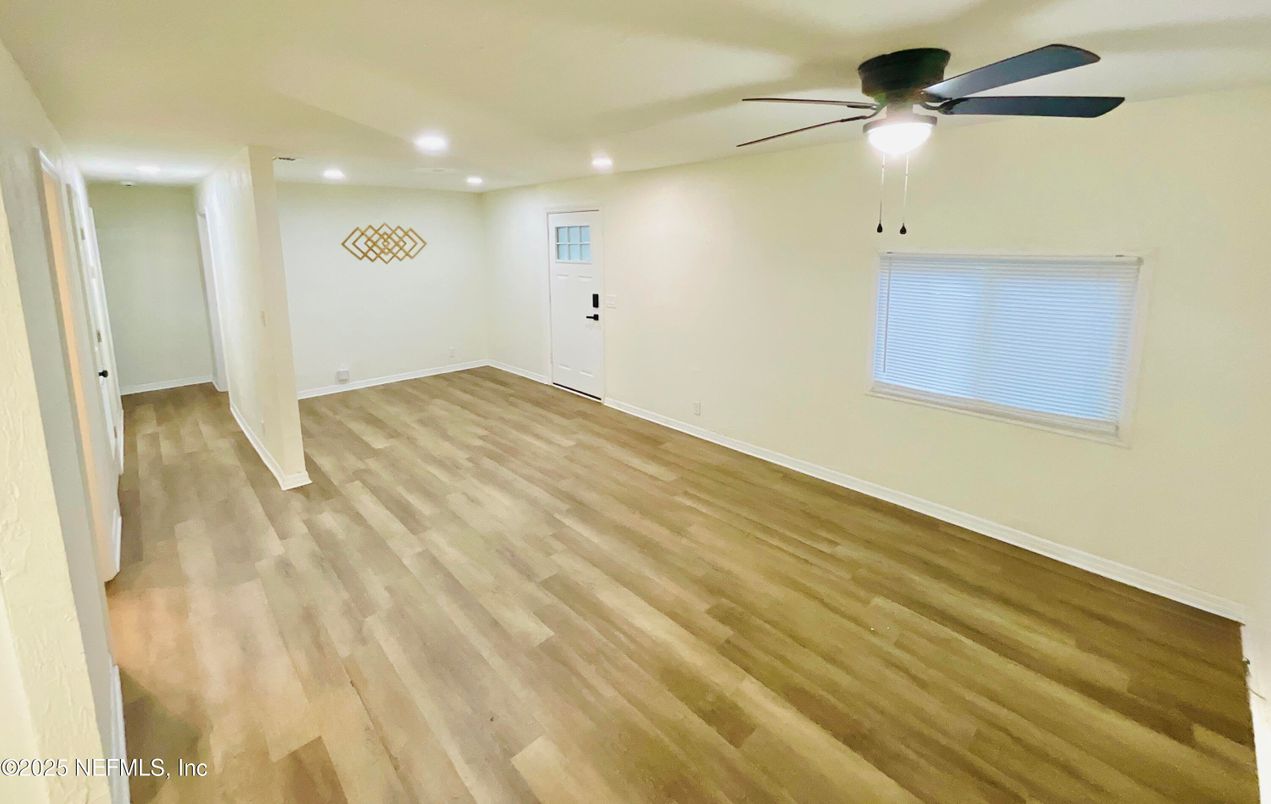 Empty room, Interior, Recessed Lighting, Wood Texture Flooring