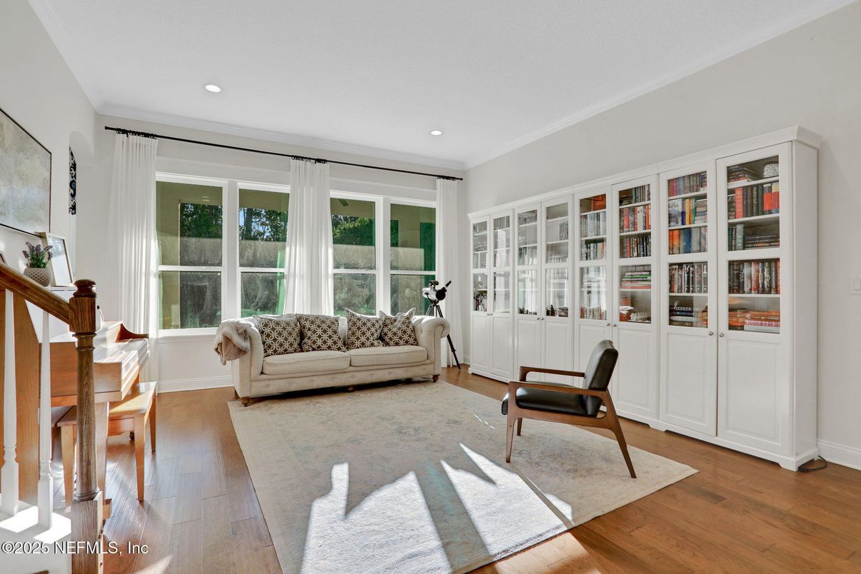 Interior, Recessed Lighting, Wood Texture Flooring