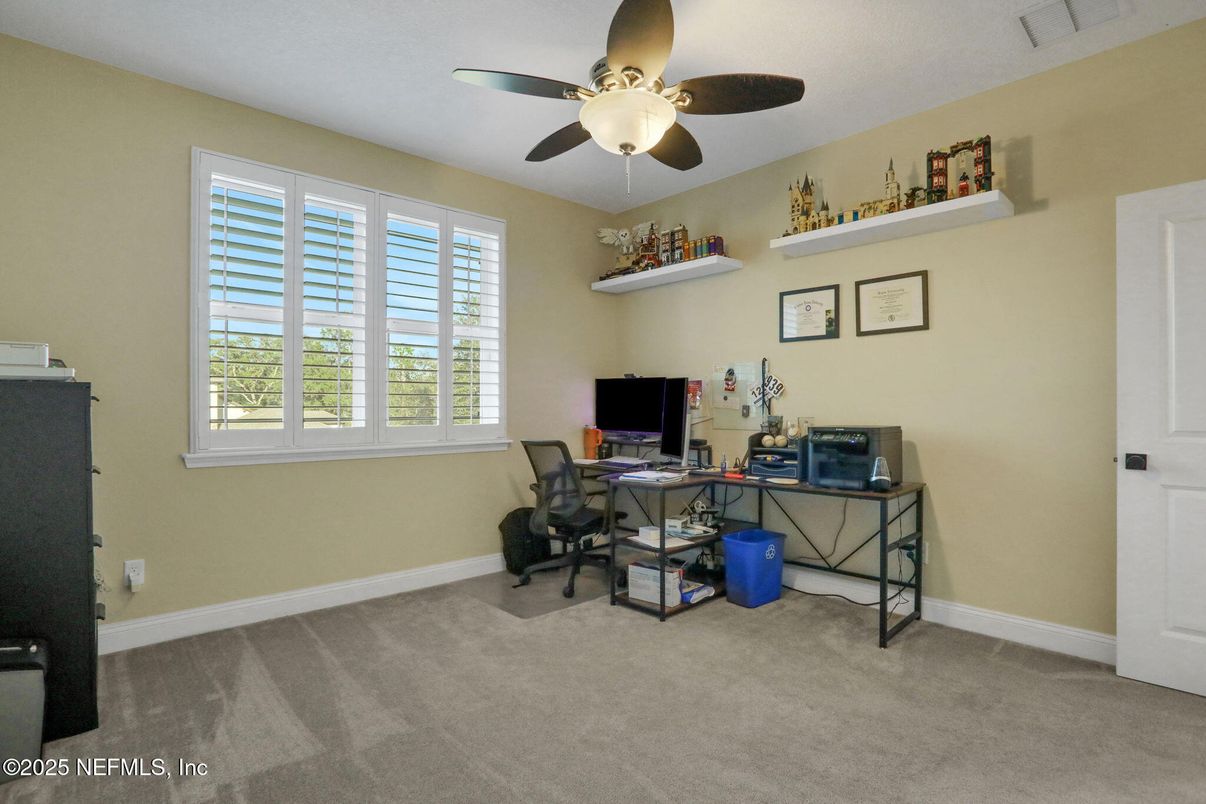 Home Office, Interior