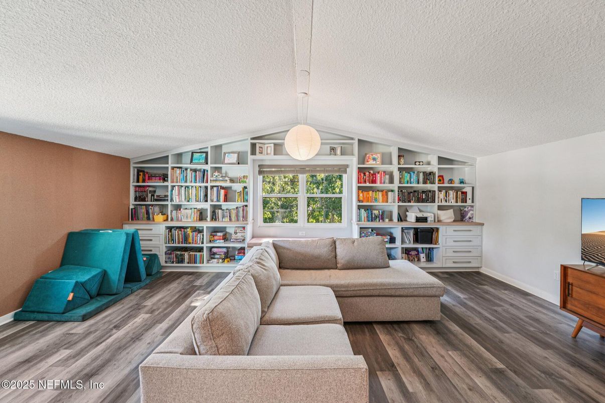 Interior, Living room, Pendant Lights, Wood Texture Flooring