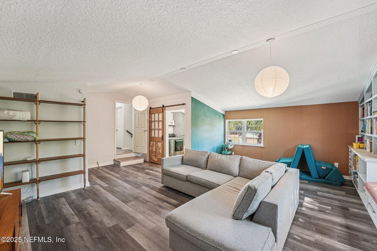 Interior, Living room, Pendant Lights, Wood Texture Flooring