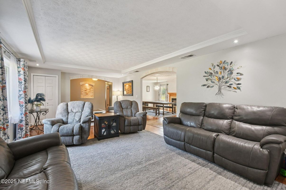 Chandelier, Dining room, Interior, Living room, Recessed Lighting