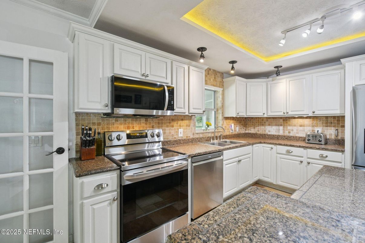 Interior, Kitchen, Stainless Steel Appliances
