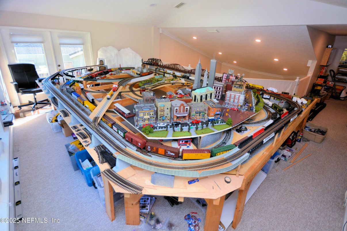 Game Room, Interior, Recessed Lighting