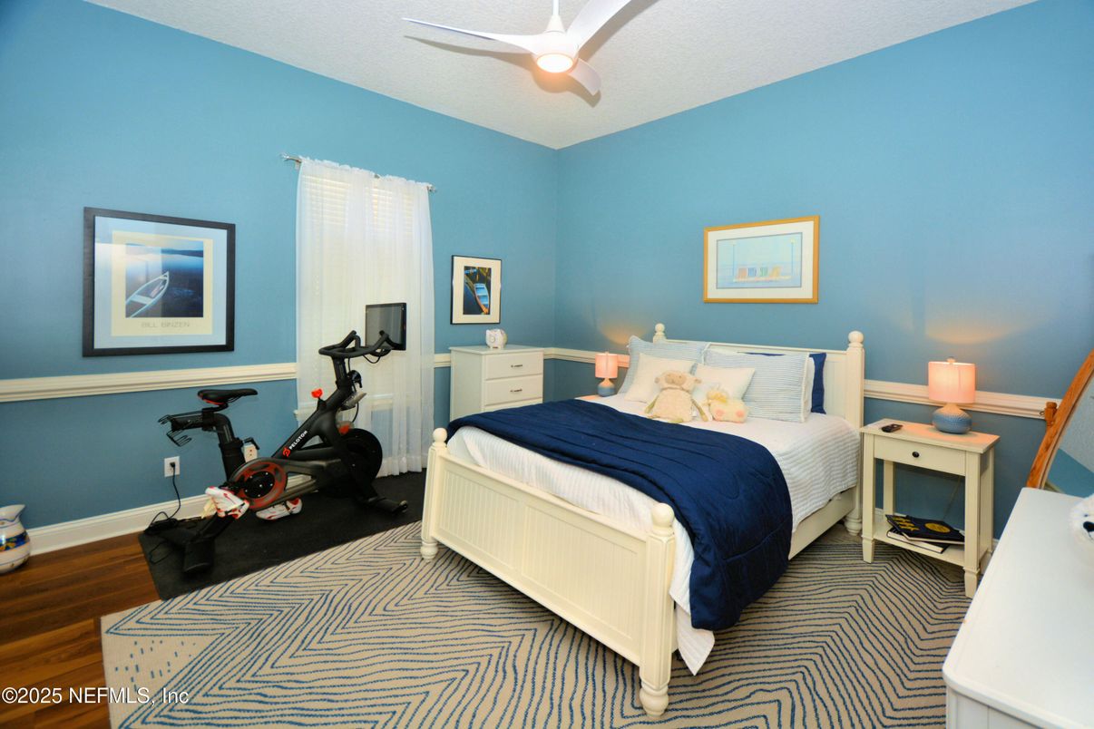 Bedroom, Fitness Equipment, Interior, Wood Texture Flooring