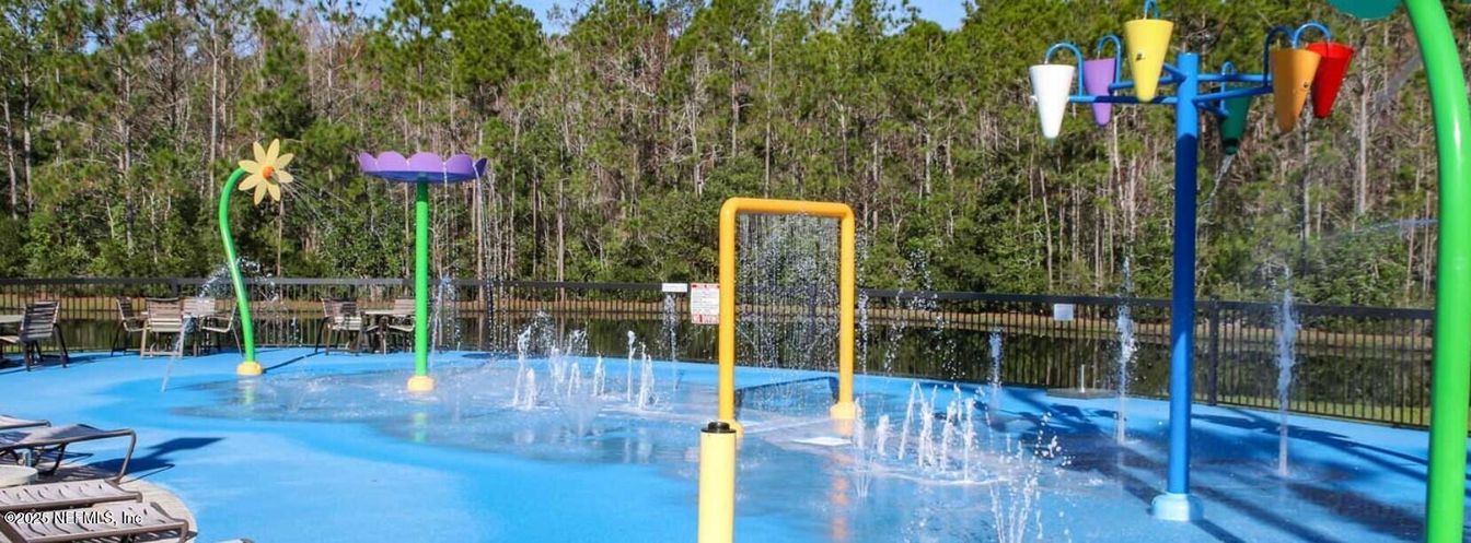 Exterior, Playground, Pool