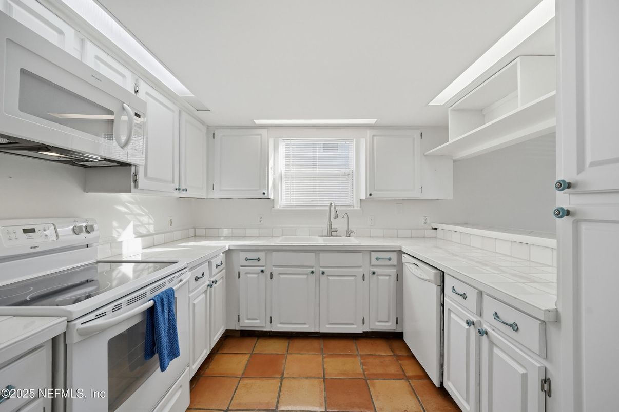 Interior, Kitchen, Tile Countertops, Washer