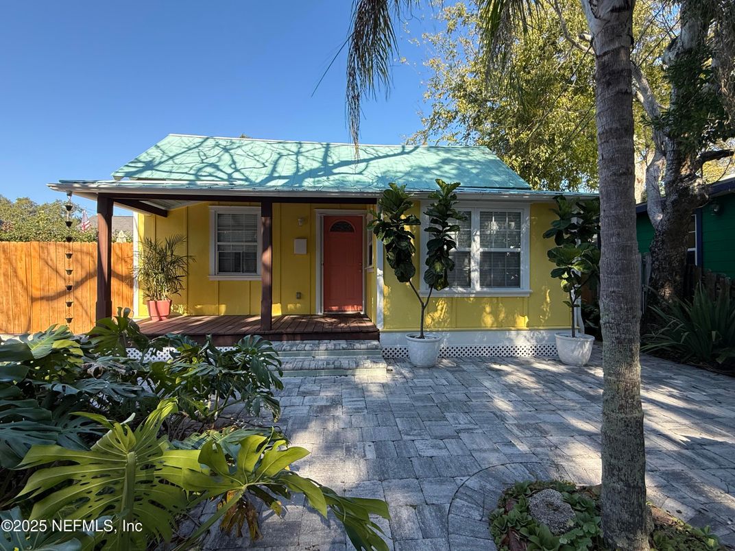 Exterior, Facade, Cape Cod