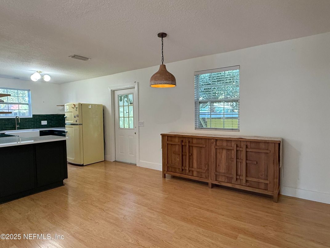 Interior, Kitchen, Pendant Lights, Wood Texture Flooring