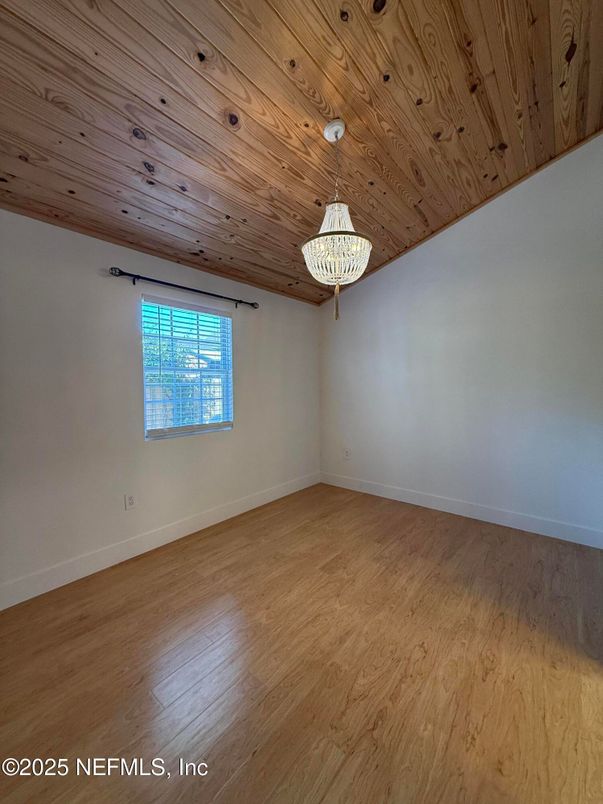 Empty room, Interior, Pendant Lights, Wooden Ceilings, Wood Texture Flooring