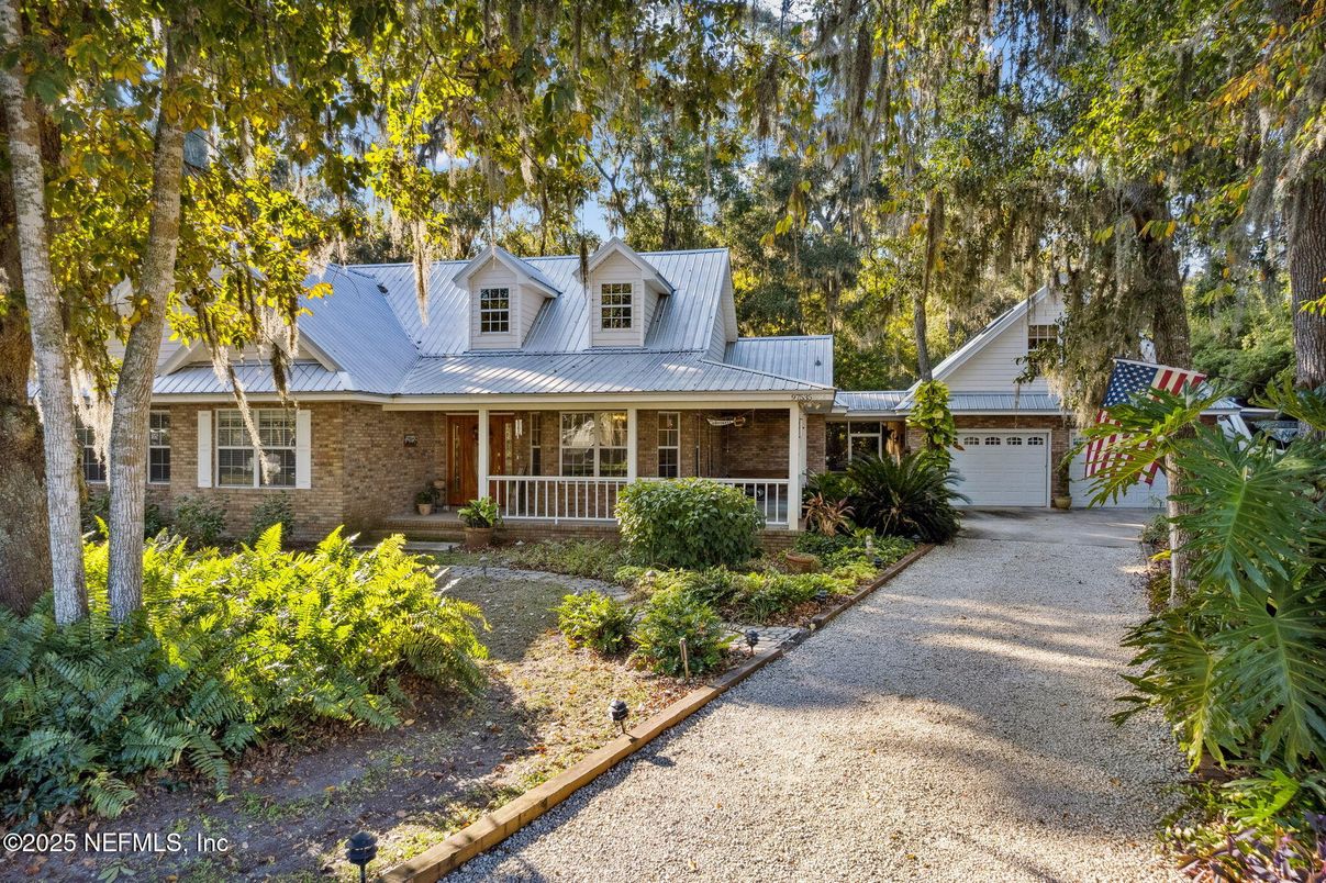 Attached, Exterior, Facade, Brick Facade, Cape Cod