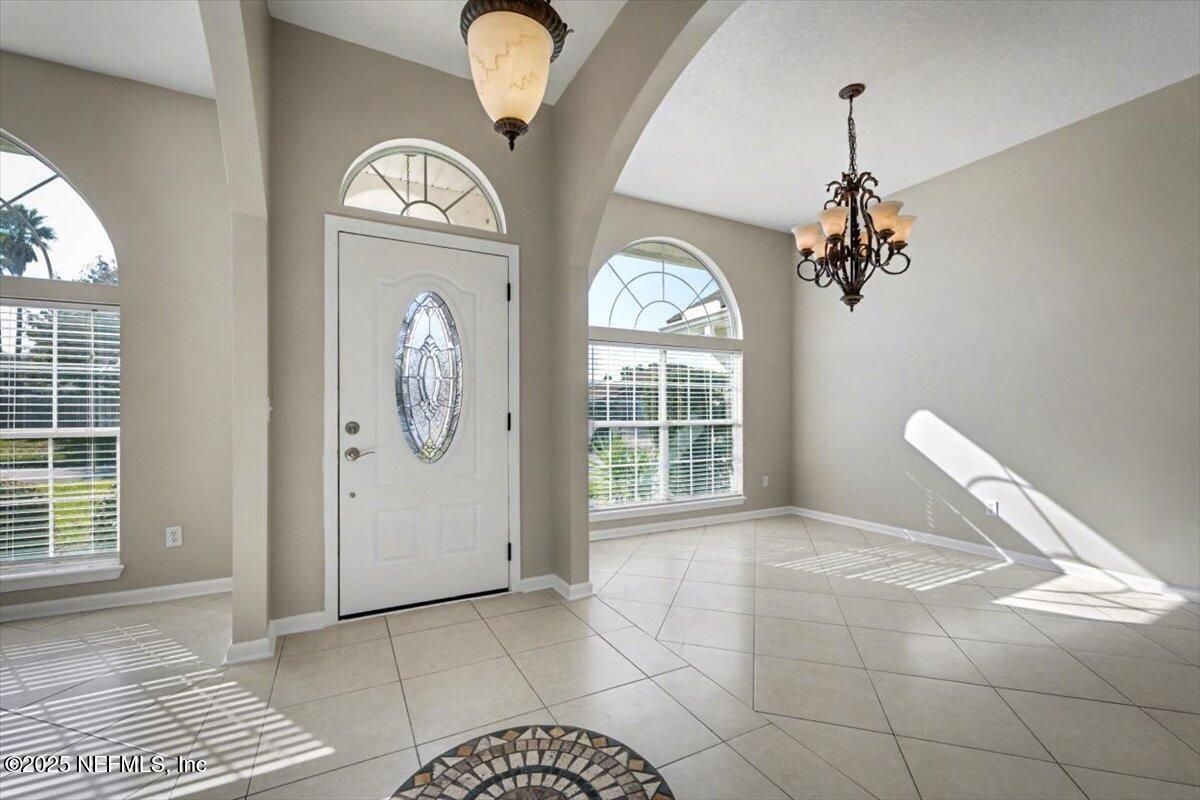 Chandelier, Interior