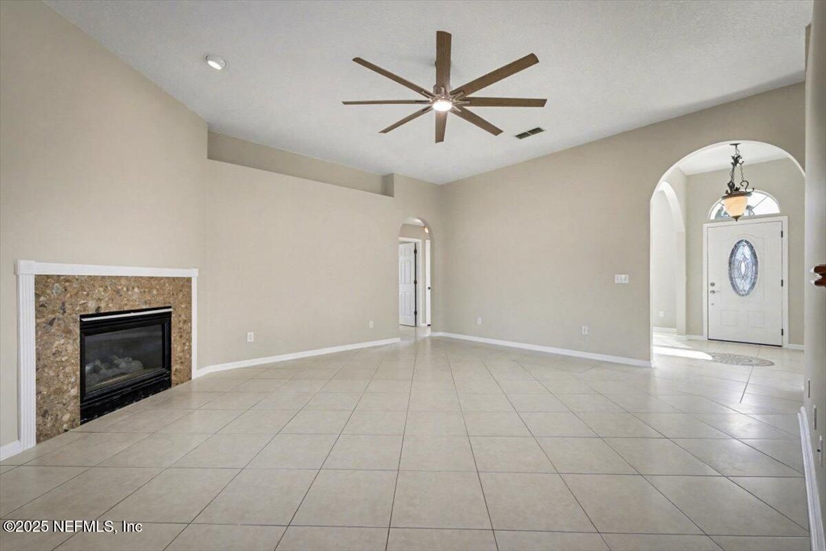 Empty room, Fireplace, Interior, Pendant Lights, Recessed Lighting
