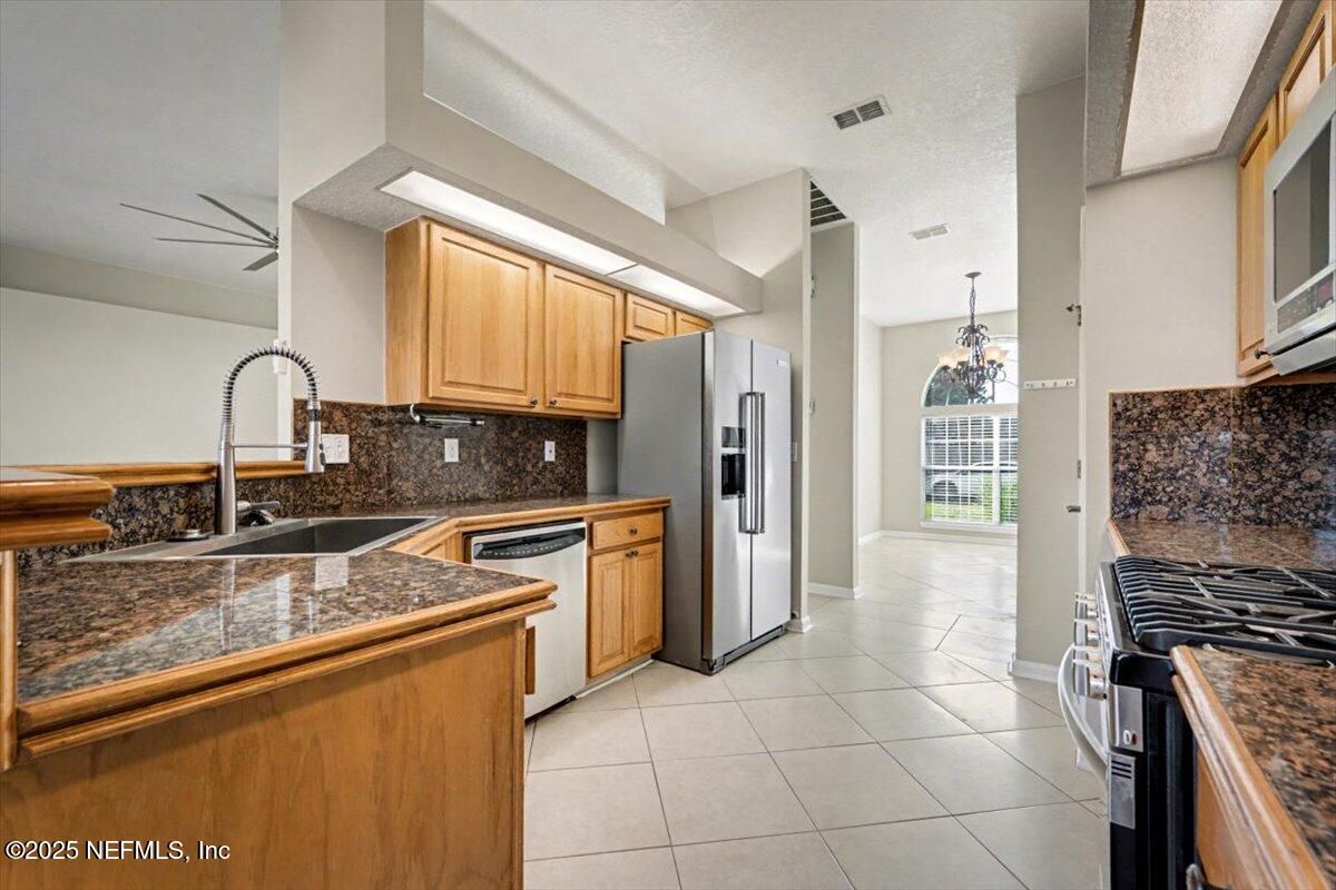 Chandelier, Interior, Kitchen