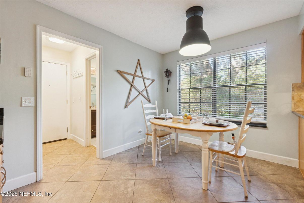 Dining room, Interior