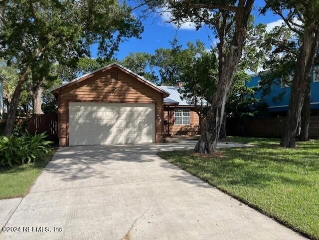 Detached Garage, Exterior