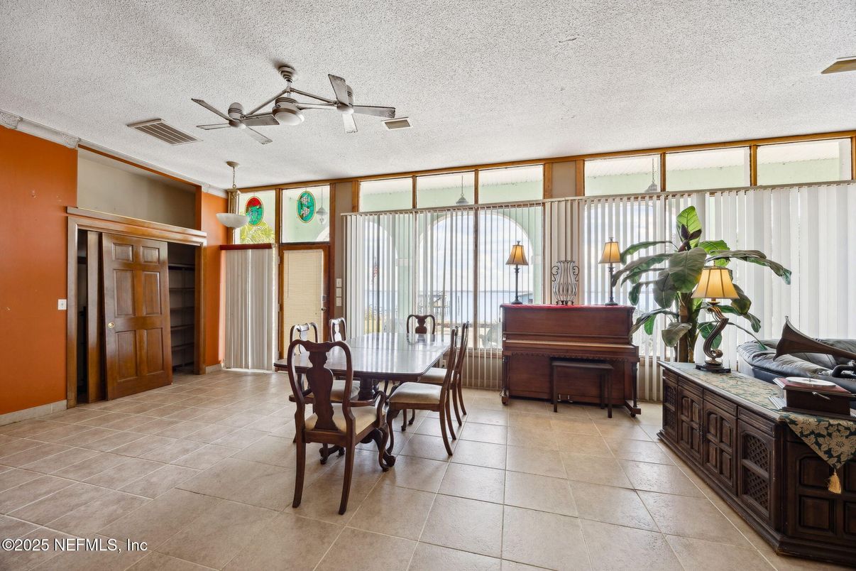 Dining room, Interior, Pendant Lights, Piano