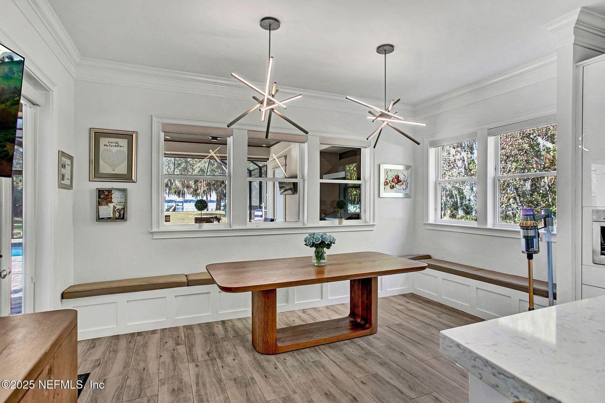 Interior, Pendant Lights, Wood Texture Flooring
