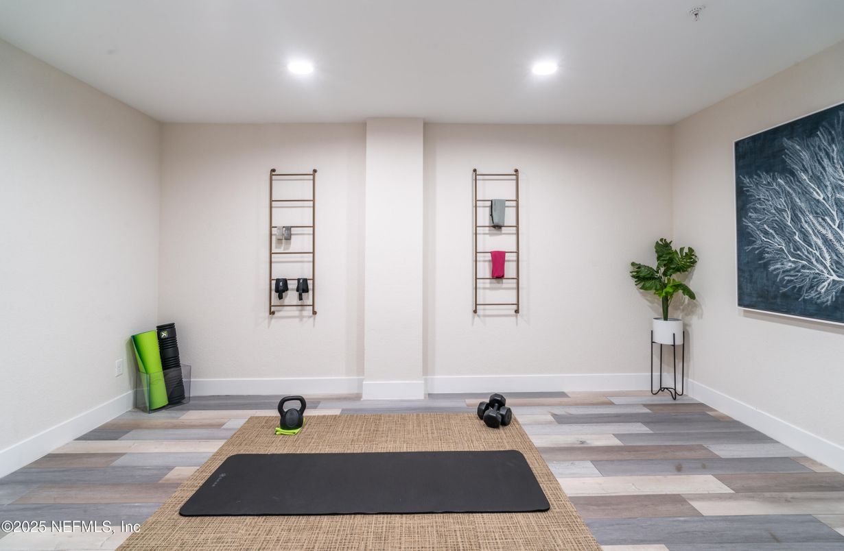 Interior, Recessed Lighting, Wood Texture Flooring